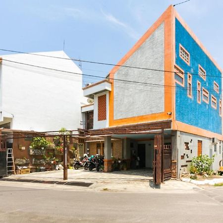 Reddoorz Syariah Near Stadion Manahan Solo 2 Luaran gambar