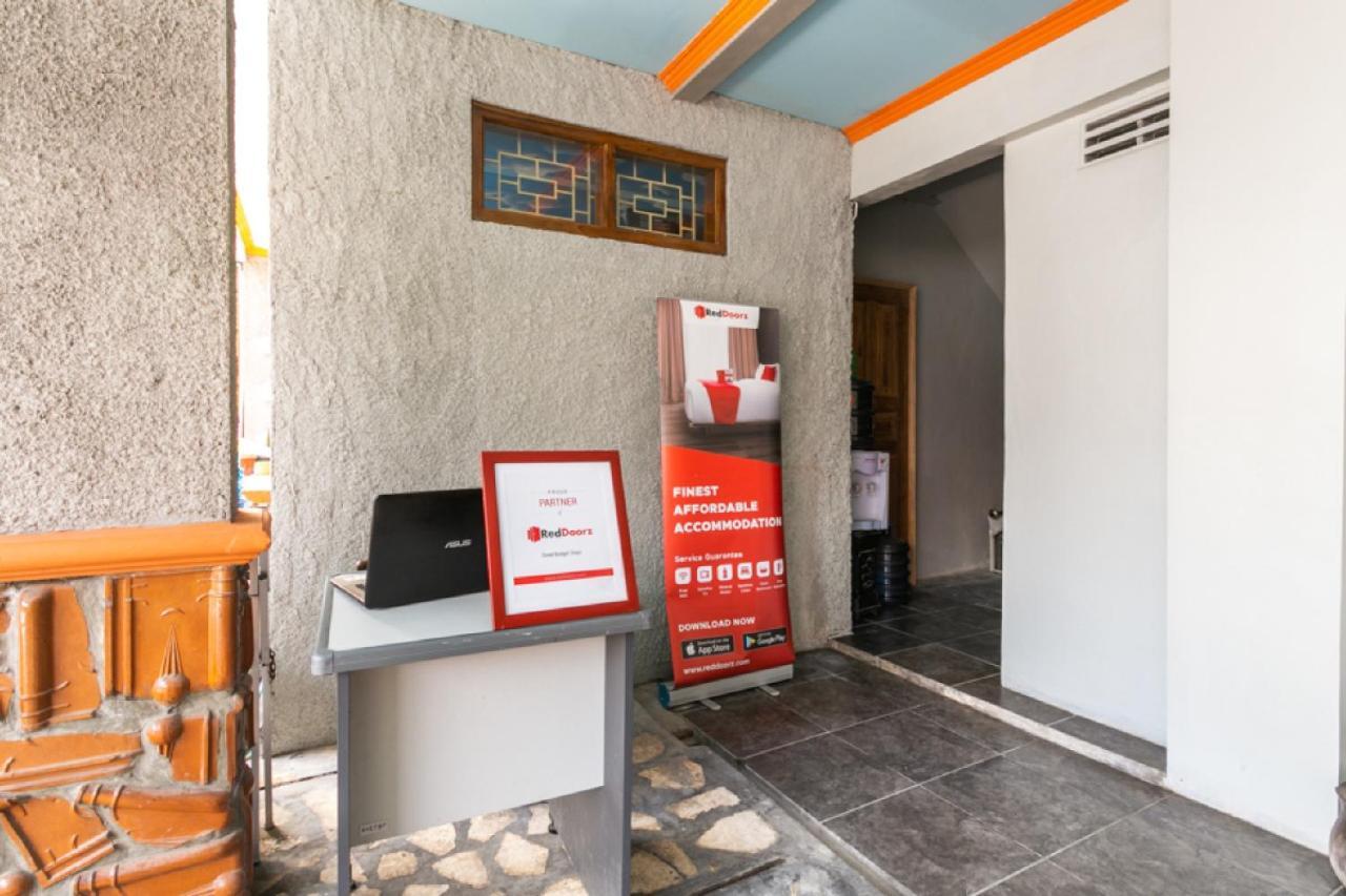 Reddoorz Syariah Near Stadion Manahan Solo 2 Luaran gambar